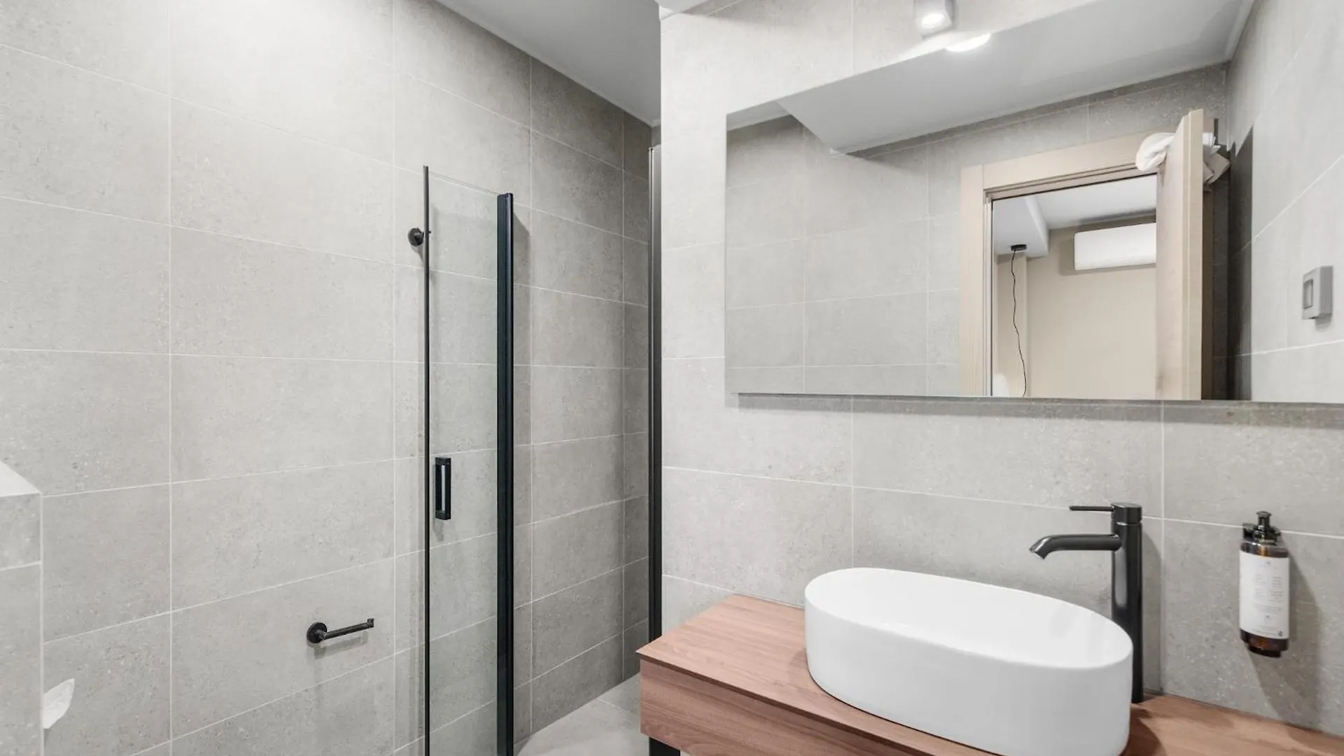 Luxury Home With Terrace And Private Pool Brtonigla 0*,