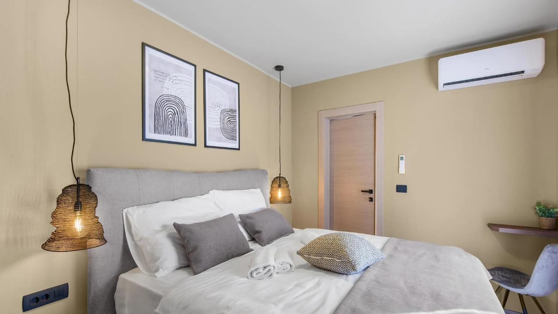 Luxury Home With Terrace And Private Pool Brtonigla 0*,